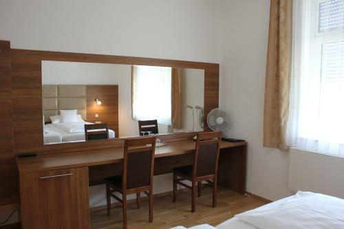 Hotel Rheinbr�cke
