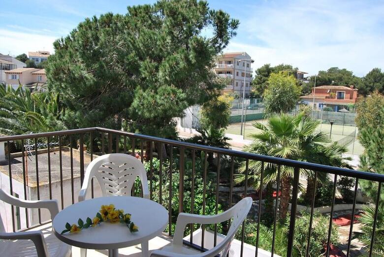 Aparthotel Bella Maria Apartments & Pool Club