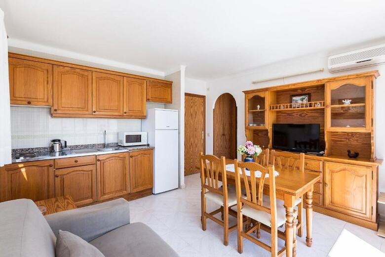Aparthotel Bella Maria Apartments & Pool Club