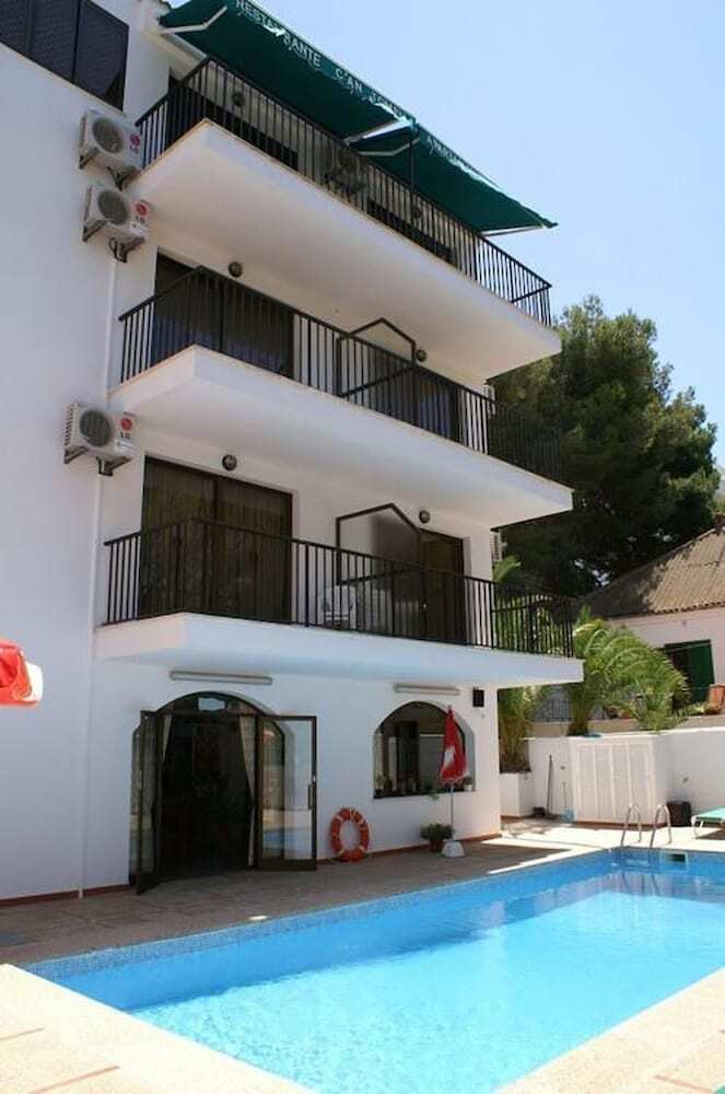 Aparthotel Bella Maria Apartments & Pool Club