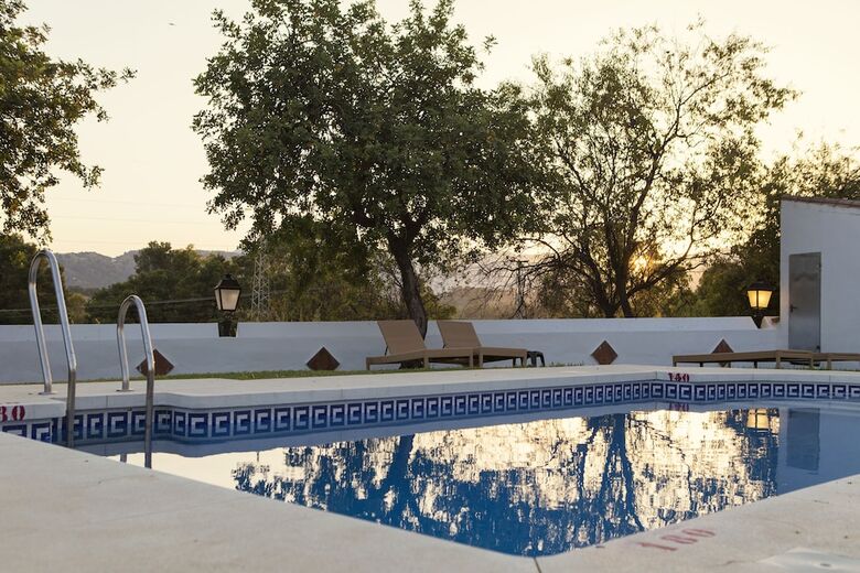 Hotel & Restaurant Cortijo Del Arte