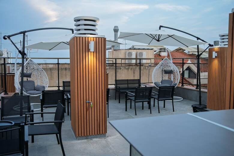 Mefolinkel Suits Hotel