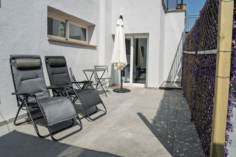 Mefolinkel Suits Hotel