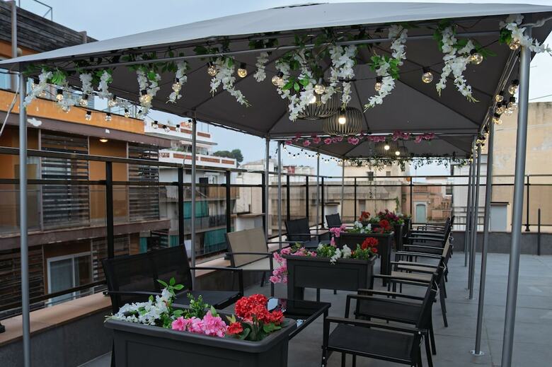 Mefolinkel Suits Hotel