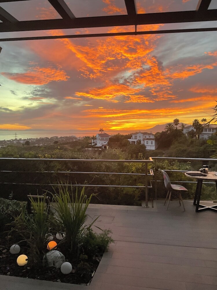 Marbella Boutique Art
