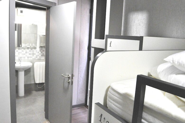 Hostal Quartier Bilbao Hostel