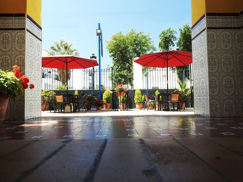 Hostal El Faro