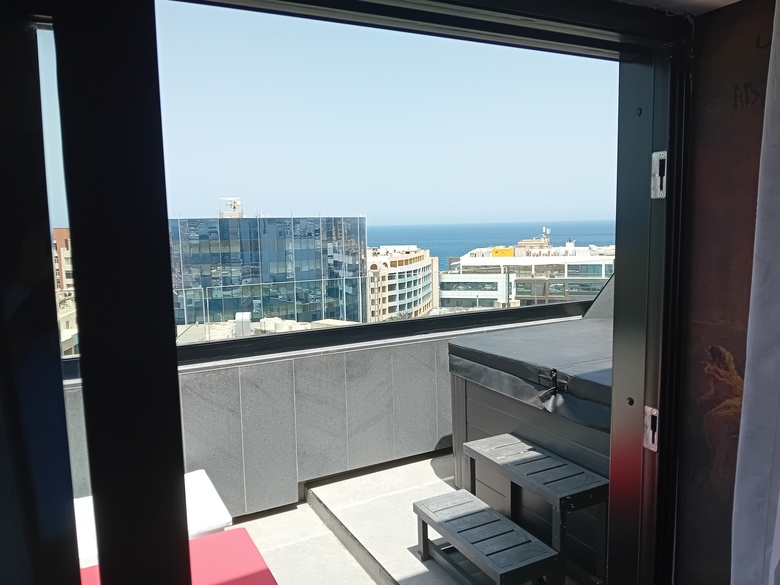 So City Hotel