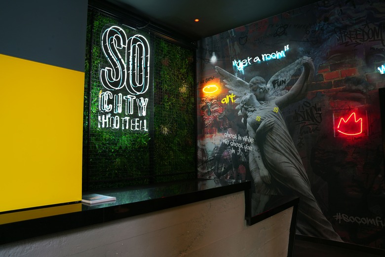 So City Hotel