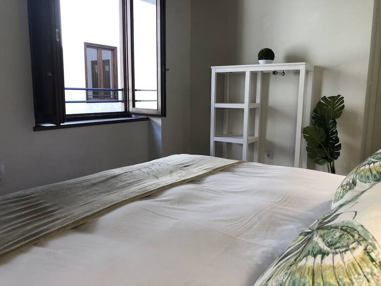 Aparthotel Isa Granada