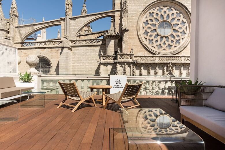Aparthotel Puerta Catedral Suites