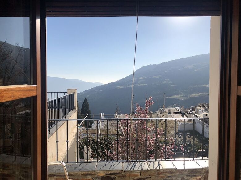Hostal Poqueira