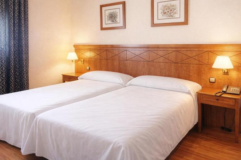 Hotel Checkin Basic Le�n Norte