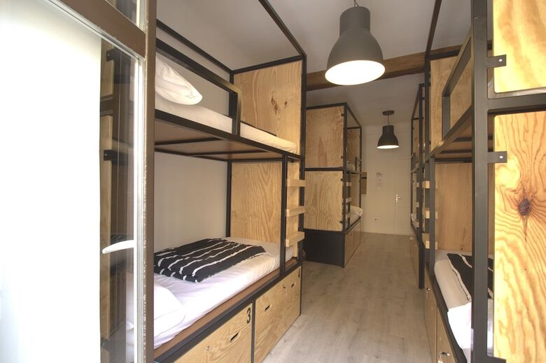Hostal Surfing Etxea - Hostel