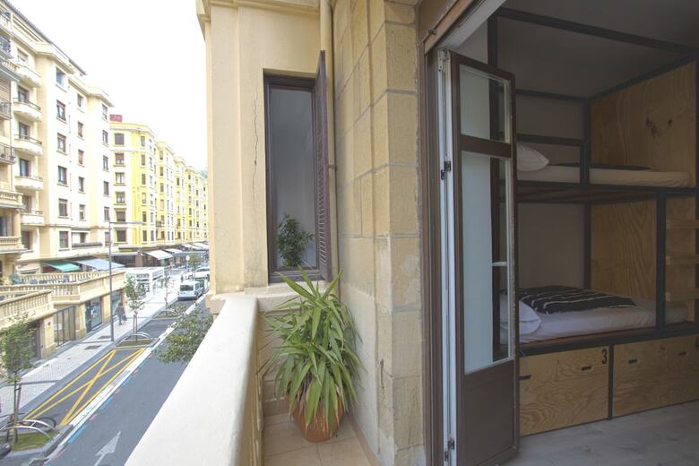 Hostal Surfing Etxea - Hostel