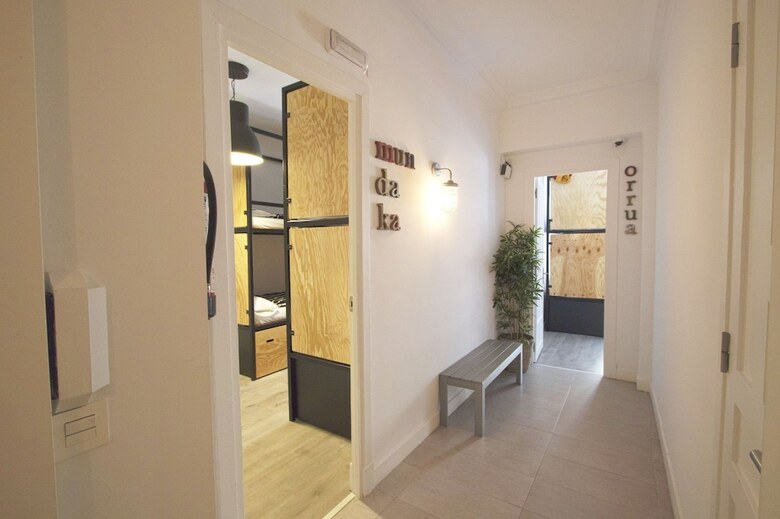 Hostal Surfing Etxea - Hostel