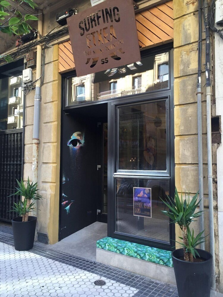 Hostal Surfing Etxea - Hostel