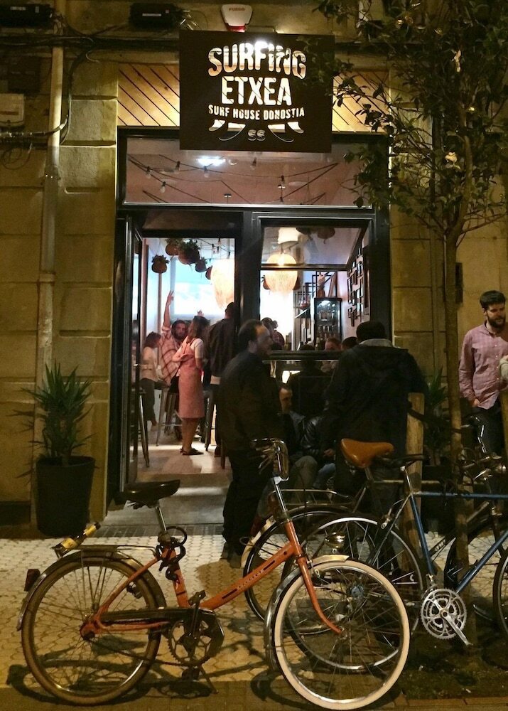Hostal Surfing Etxea - Hostel