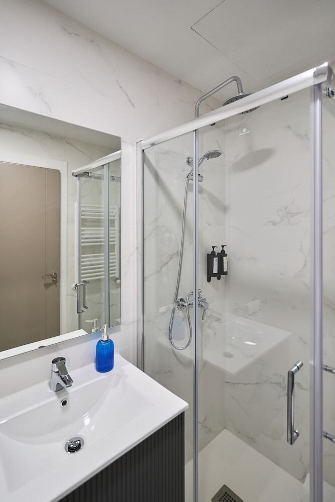 Aparthotel Ines Luna Suites