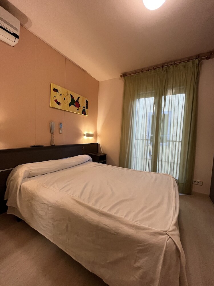 Hostal De La Vila