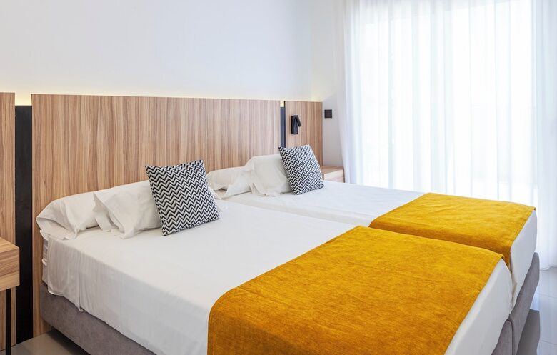 Aparthotel Apartamentos La Laguna Fase II