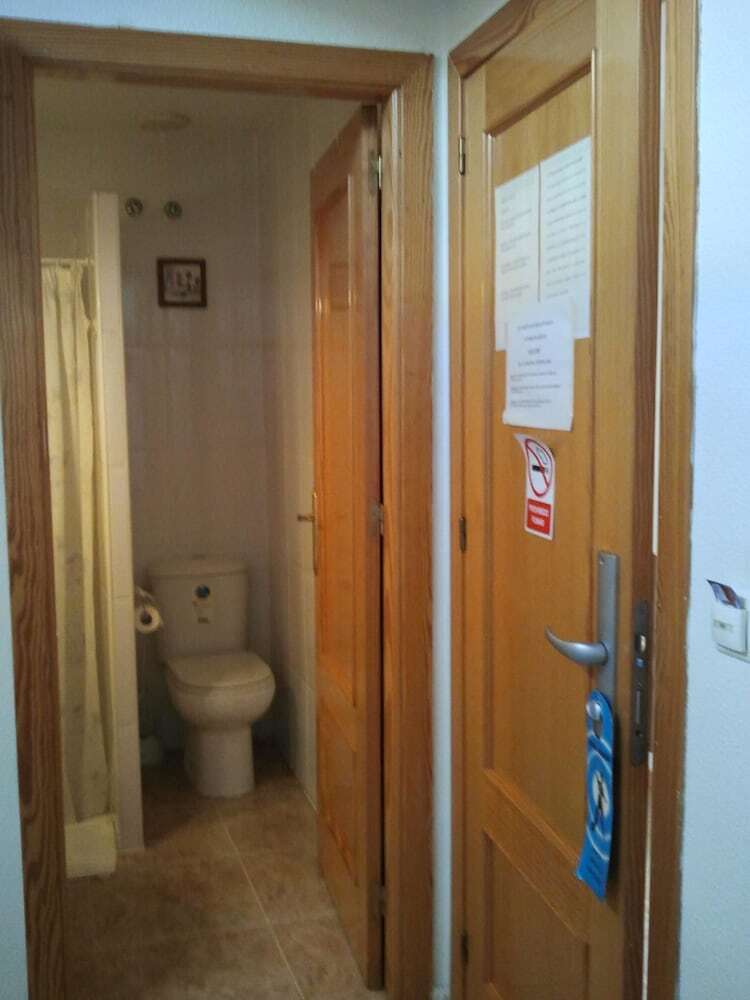 Hotel Hostal Arneva