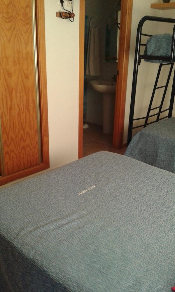 Hotel Hostal Arneva