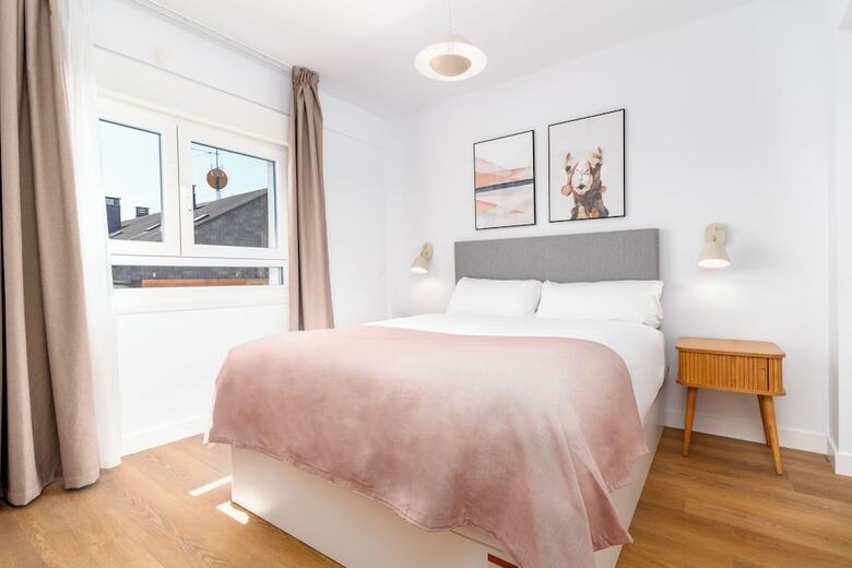 Aparthotel Limehome Oviedo Calle Postigo Bajo