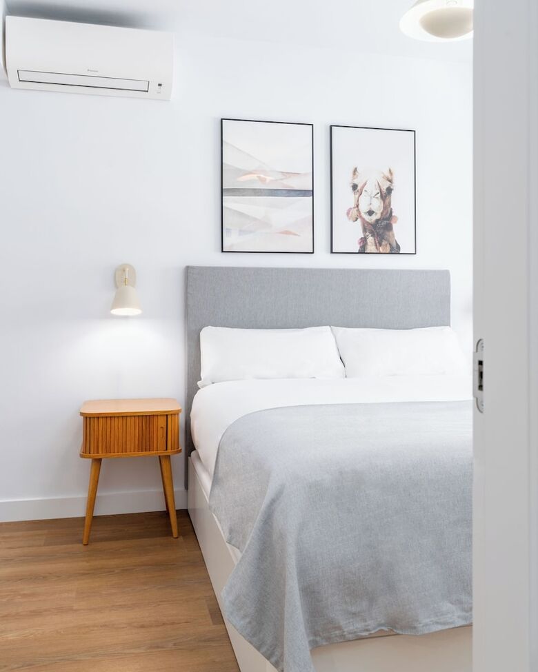 Aparthotel Limehome Oviedo Calle Postigo Bajo