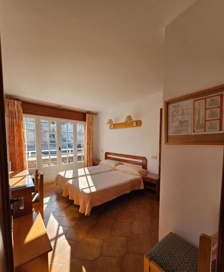 Hostal Hotel Blue Spot