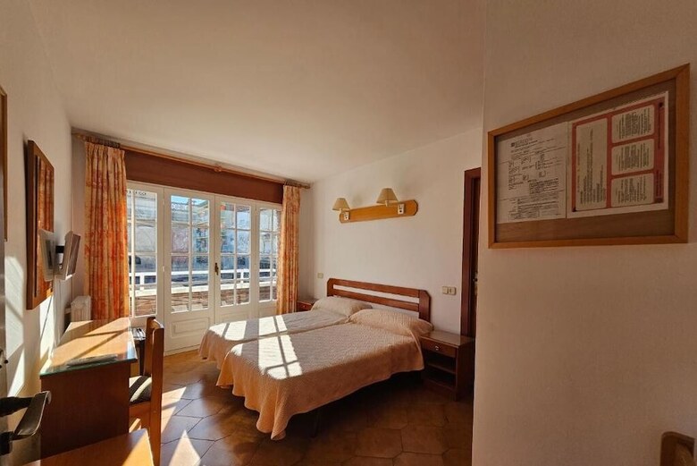 Hostal Hotel Blue Spot