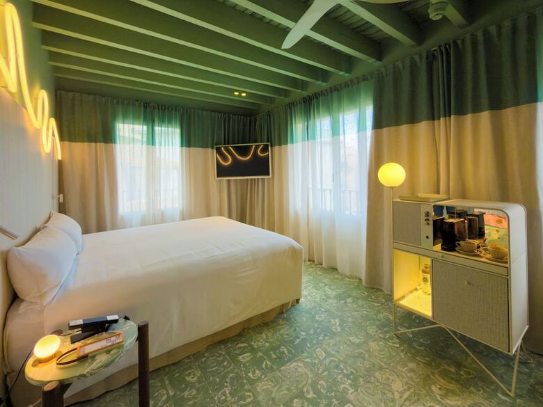 Terreno Barrio Hotel