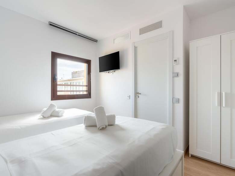 Aparthotel Limehome Barcelona Carrer De Fontcoberta