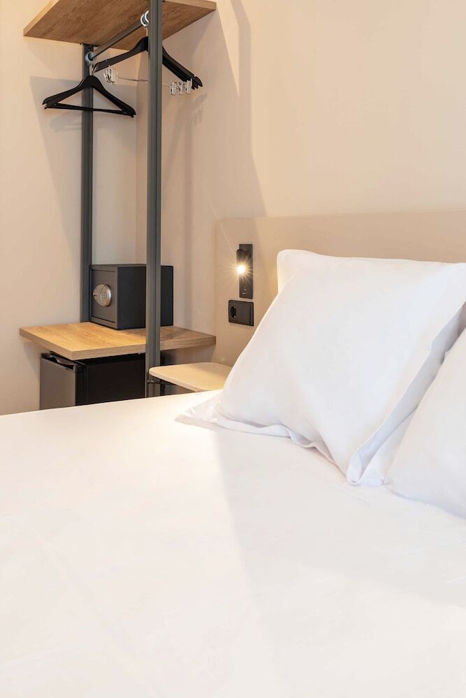 Hq Arena Hotel
