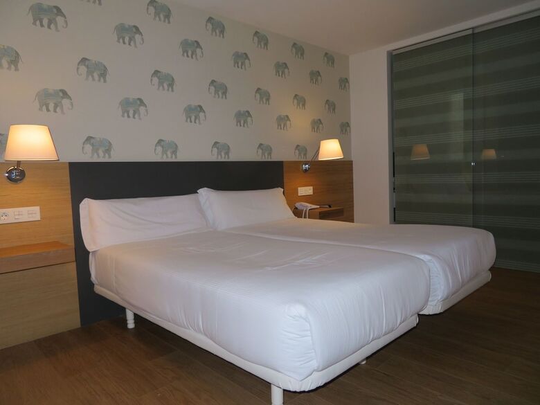 Pension Denik� Hostal Grupo Atalaia