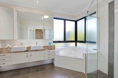 Hotel Sand Dunes Resort Accommodation