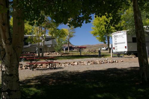 Gunnison Lakeside Cabins & Rv Park