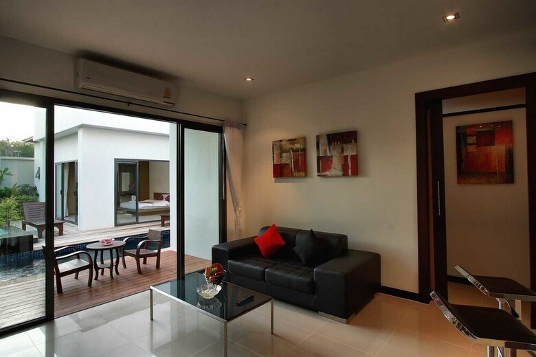 Seastone Private Pool Villas