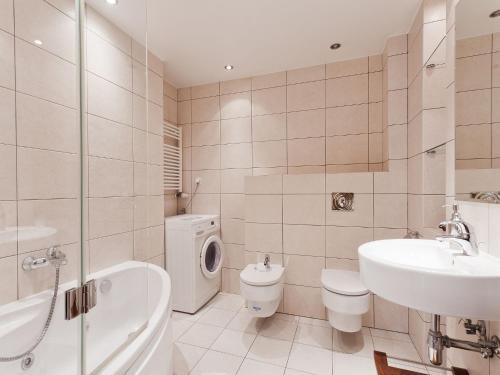 Trinity Apartment