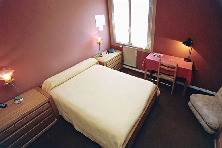 Brit Hotel Armor