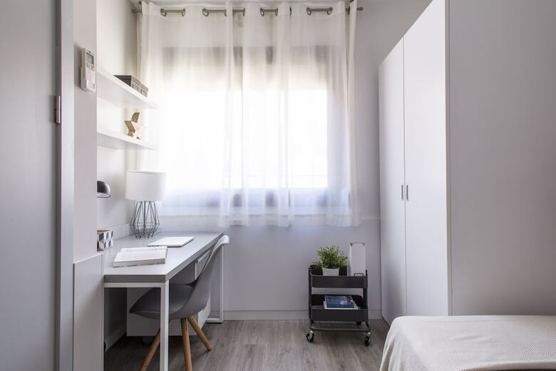 Hostal Residencia Universitaria Resa Barcelona Diagonal - Campus Accomodation