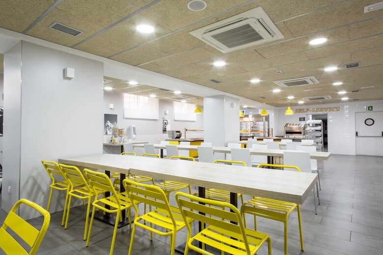 Hostal Residencia Universitaria Resa Barcelona Diagonal - Campus Accomodation