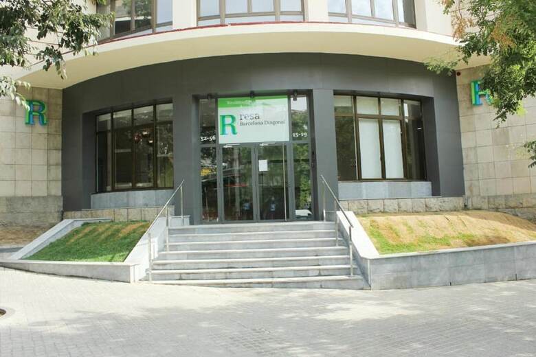 Hostal Residencia Universitaria Resa Barcelona Diagonal - Campus Accomodation