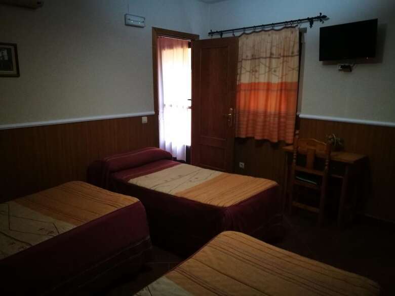 Hostal Hueso