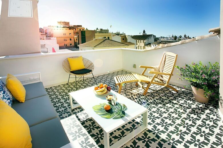 Aparthotel Graffiti Suites M�laga