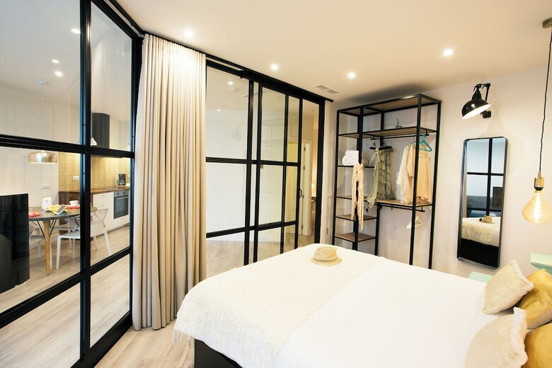 Aparthotel Graffiti Suites M�laga