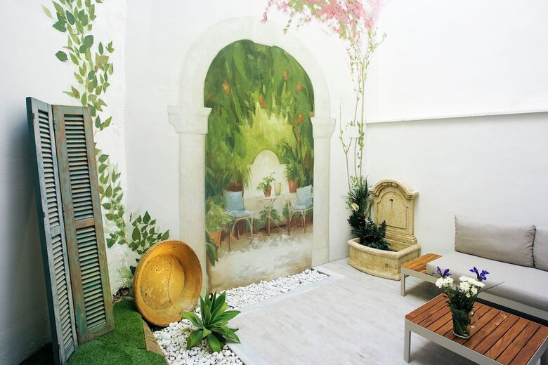 Aparthotel Graffiti Suites M�laga