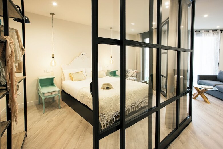 Aparthotel Graffiti Suites M�laga