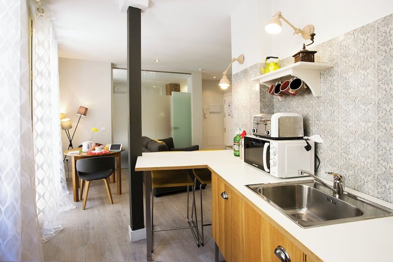 Aparthotel Graffiti Suites M�laga