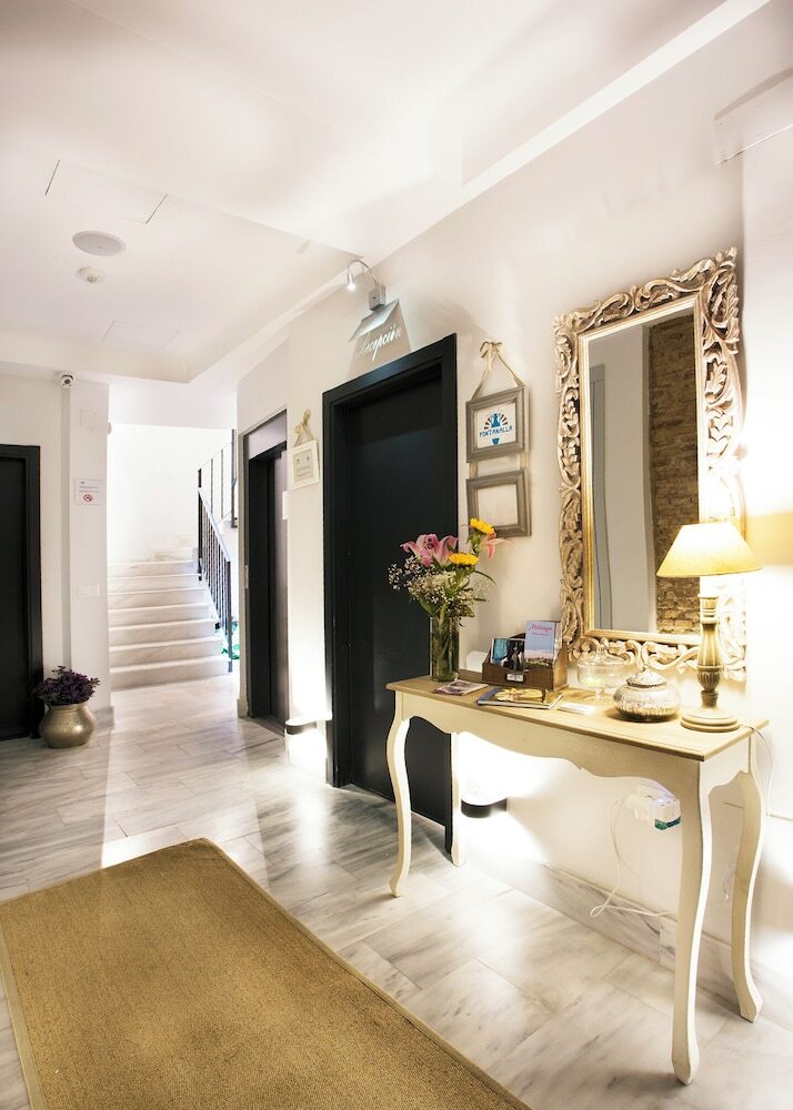 Aparthotel Graffiti Suites M�laga
